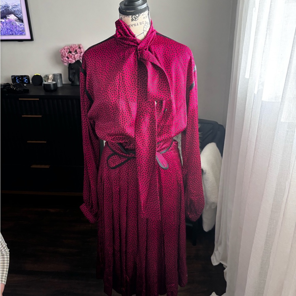 Albert Nipon Magenta and Black Long Sleeve Tie-Neck Dress